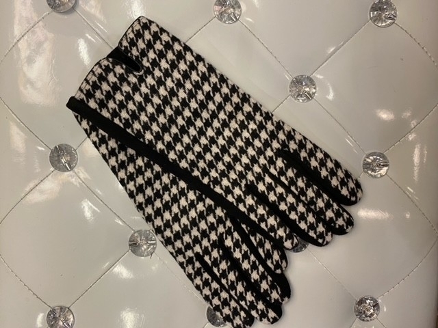 Handshoes black white