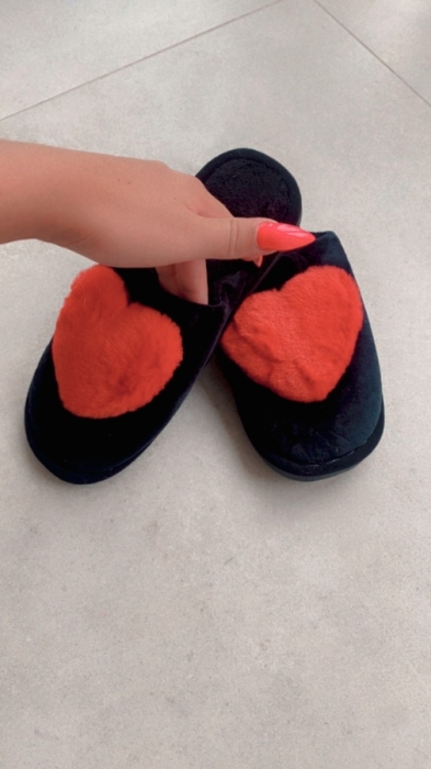 slippers black/red hearts
