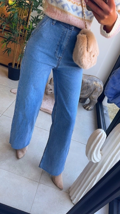 Wide leg jeans