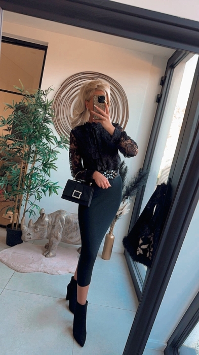 Blouse black