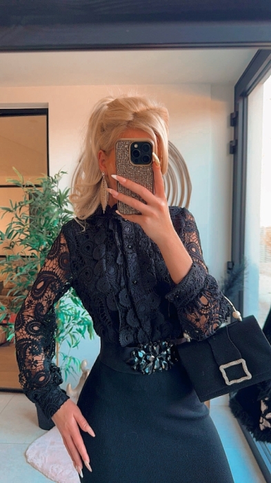 Blouse black