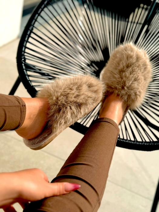Slipper fluffy beige 