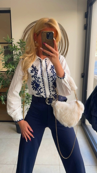 Blouse blanc broderie bleu