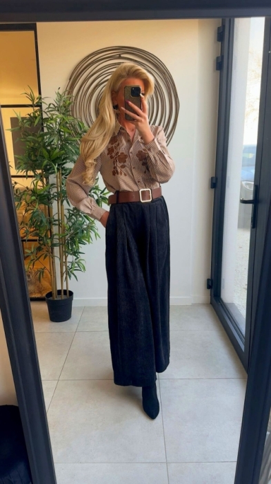 Broek wijd classic zwart ribbelstof+ riem 