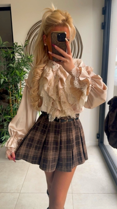 Blouse beige frulle strass buttons 