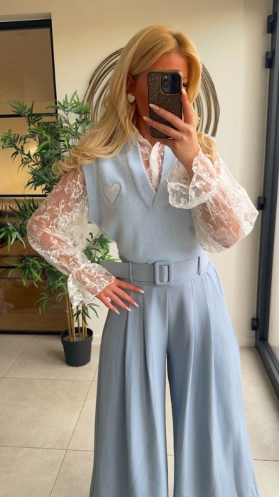 Pull Light bleu white