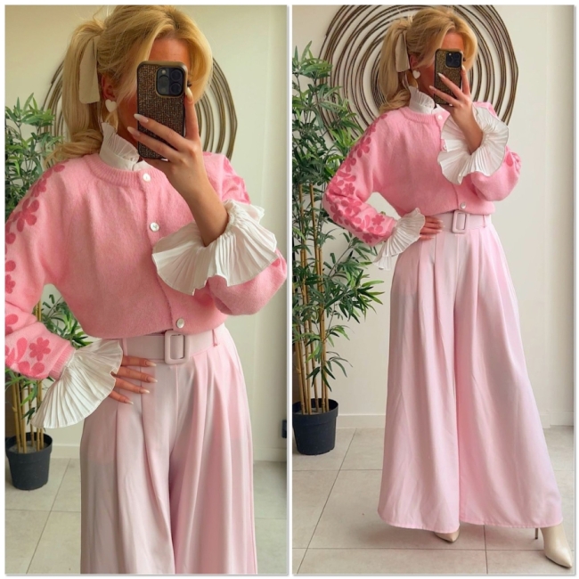 Pull gilet pink broderie mouw 