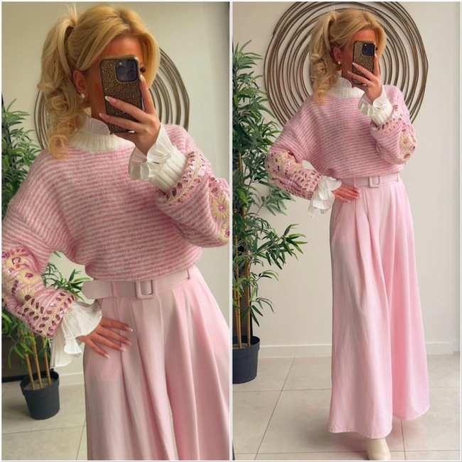 Pull White pink broderie paillettes 
