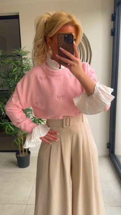 Pull pink bow 