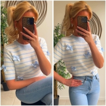 Pull blauw  korte mouw strikjes 