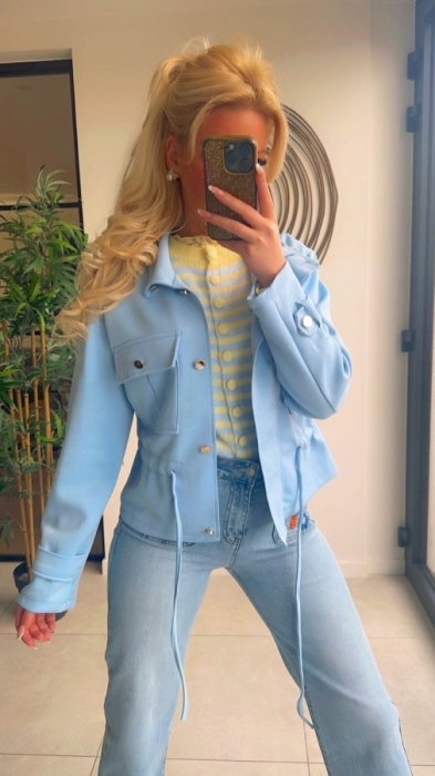 Jasje lichtblauw knopjes