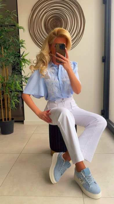 Blouse bleu broderie White 