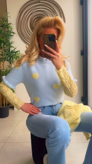 Pull blauw geel hartjes 