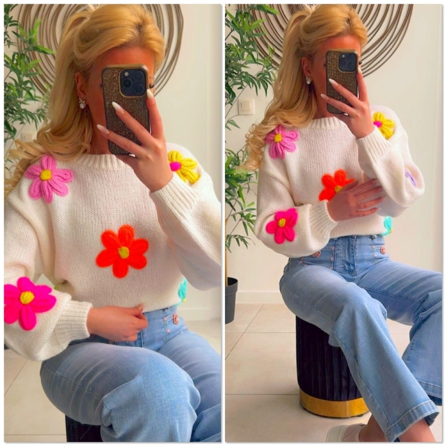 Pull écru flowers flashy
