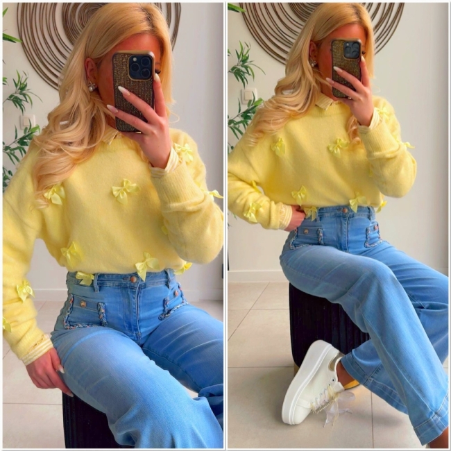 Pull jaune noeuds