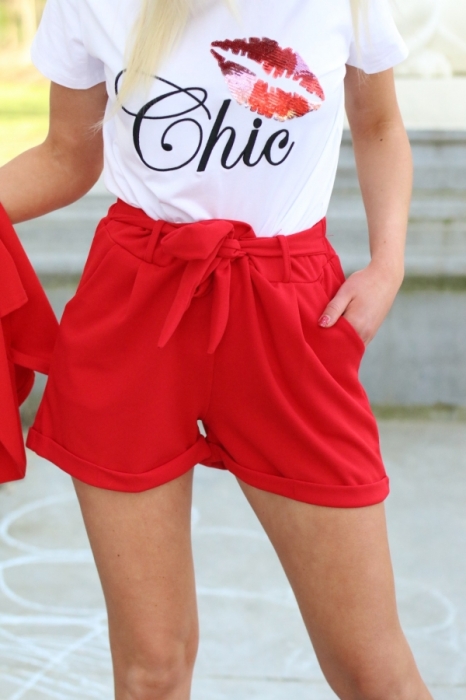 short full red