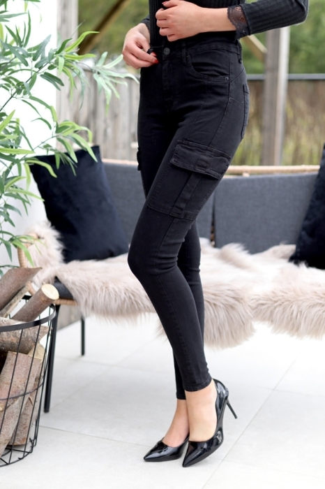 Broek zwart zakken