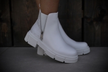 Boots white silver